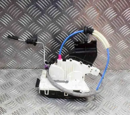 Mercedes-Benz CLA C117 X117 W117 Rear door lock A2040085999 A0997306000