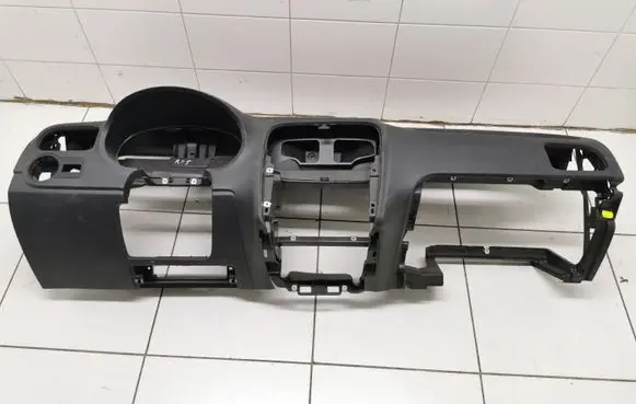 Volkswagen Polo V 6R Dashboard 6R1857001AJ 00022790 6R1857003