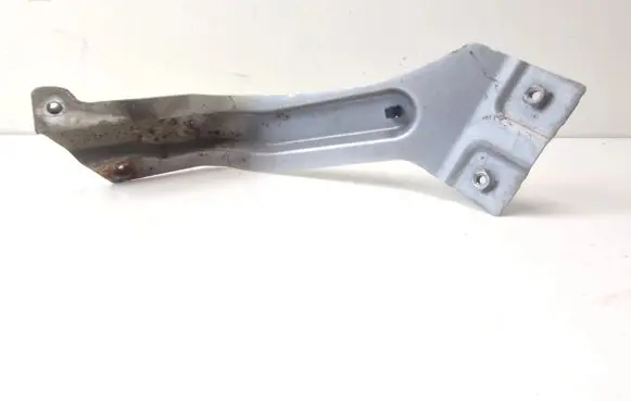 Volkswagen Touran II Fender mounting bracket 1T0821135C