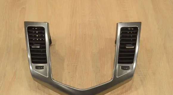 Chevrolet Cruze Dash center air vent grill