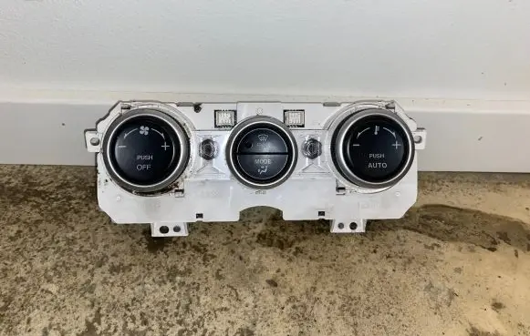 Mazda 6 Climate control unit SM27