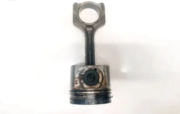 Piston with connecting rod