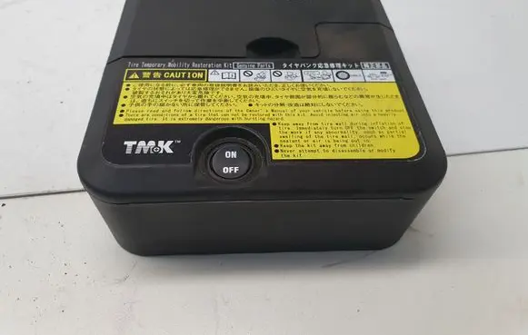 Toyota Avensis T270 Tire air pump compressor A55B046439