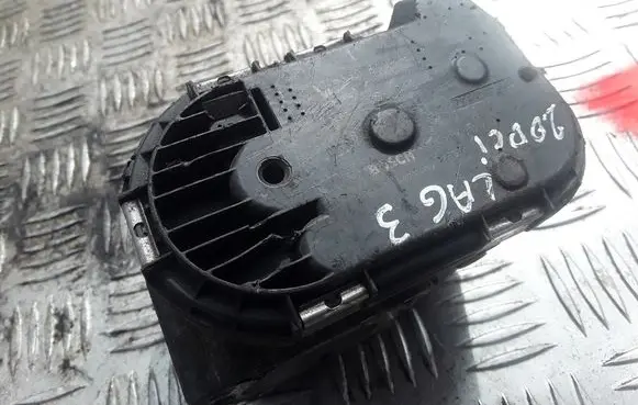 Renault Laguna III Throttle valve 8200330810 8200330812