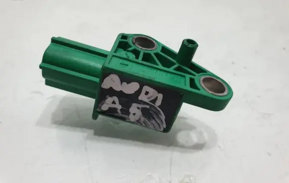 Audi A5 8T 8F Airbag deployment crash/impact sensor 1K0909606C