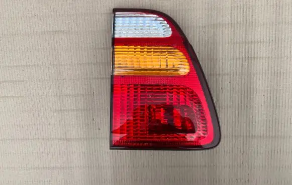 Toyota Land Cruiser (J100) Tailgate rear/tail lights