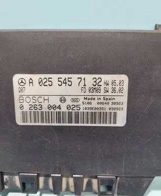 Mercedes-Benz E W211 Parking PDC control unit/module A0255457132 A263004025