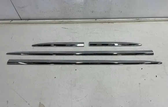 Toyota RAV 4 (XA40) Side skirt rear trim pz49u-x0491-zb