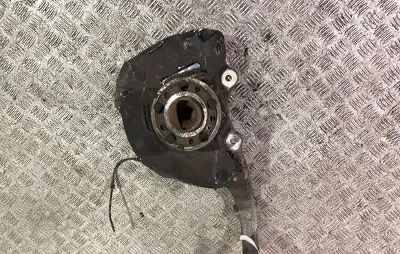 Mercedes-Benz S W222 Front wheel hub 2222001