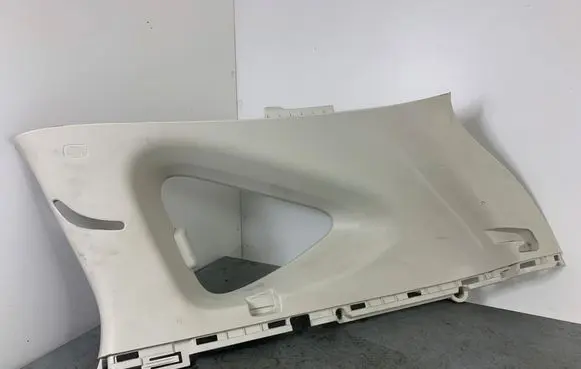 Honda CR-V (D)pillar trim (top) 84131T1GE511M1