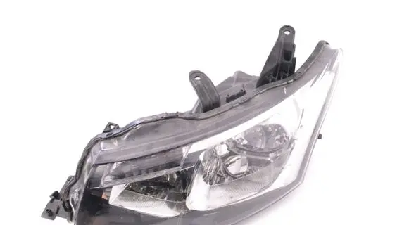 Mitsubishi Outlander Headlight/headlamp 8301D095