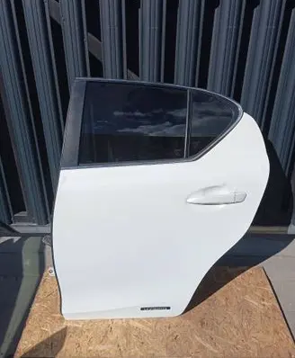 Lexus CT 200H Rear door