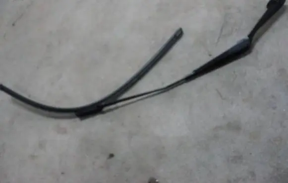 Ford Focus Front wiper blade arm BM5117526AC