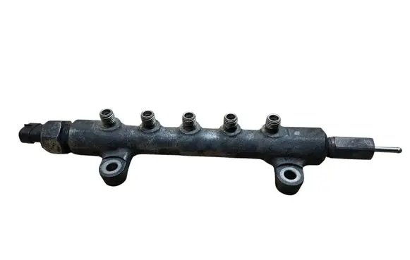 Toyota Avensis T250 Fuel main line pipe 