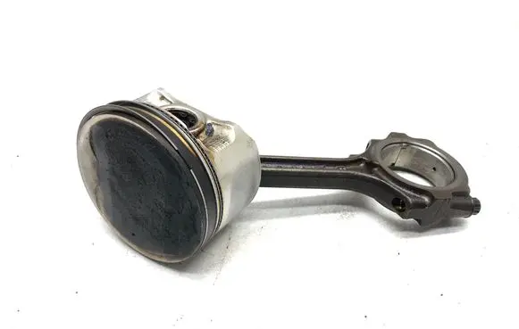 Nissan X-Trail T30 Piston with connecting rod QR20DE