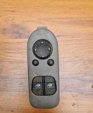 Volkswagen PASSAT B7 Wing mirror switch 1H0959565