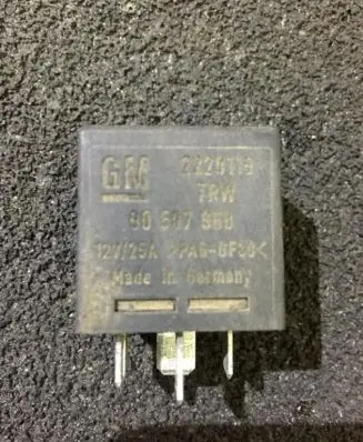Opel Omega B1 Other relay 90507968 2220119trw