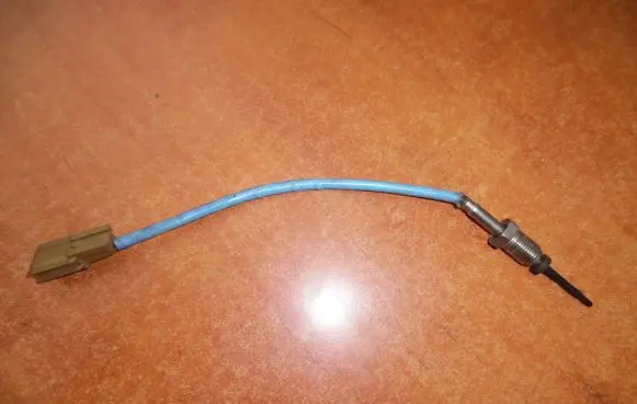 Renault Trafic III (X82) Exhaust gas temperature sensor 224404435R