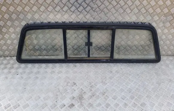 Mitsubishi L200 Rear windscreen/windshield window 