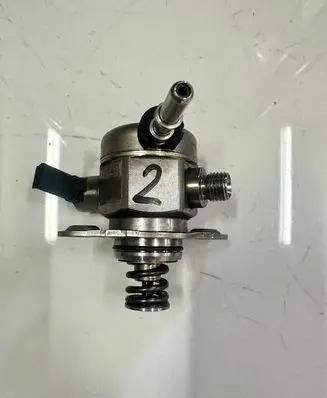 Hyundai Tucson TL Fuel injection high pressure pump 353202B410