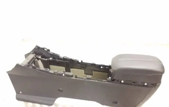 Mazda CX-7 Center console