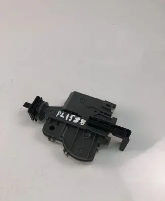 Fuel tank cap lock