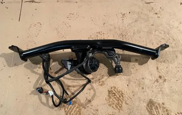 Mercedes-Benz C W205 Tow bar A2055405246