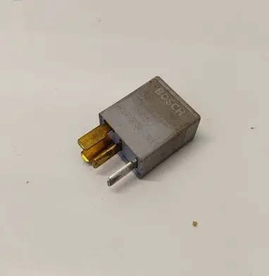 Toyota Avensis T250 Other relay 9008087019