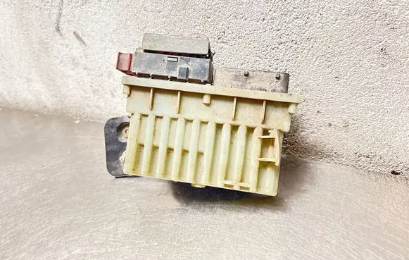 Opel Zafira A Coolant fan relay 24462346 15408375