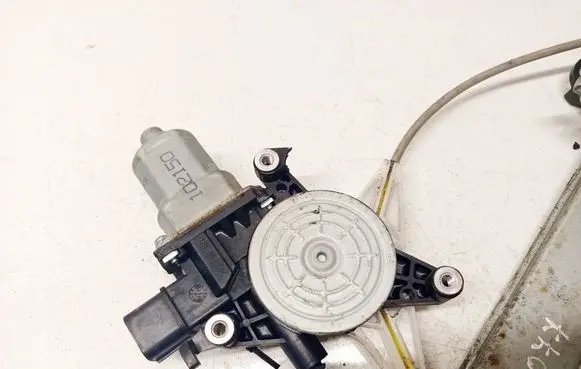 Subaru Outback Rear door window regulator motor 