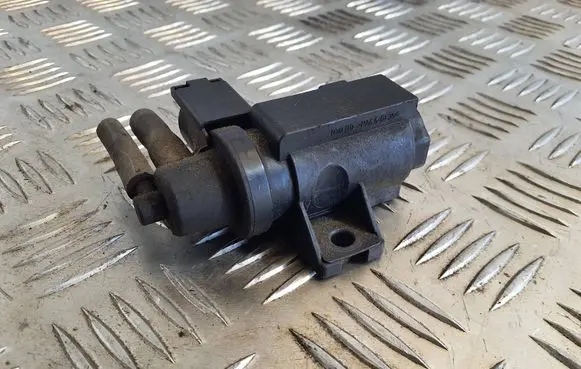 Chrysler Grand Voyager V Vacuum valve 