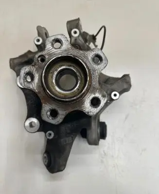 Rear wheel hub spindle/knuckle