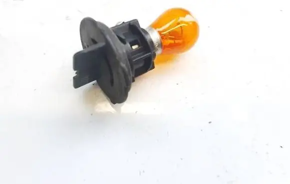 Seat Ibiza IV (6J,6P) Headlight part VALEO PY21W