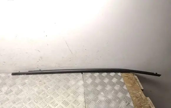 Toyota RAV 4 (XA50) Front door glass trim molding 