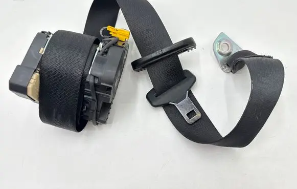 Mercedes-Benz S W221 Rear seatbelt A2218602785