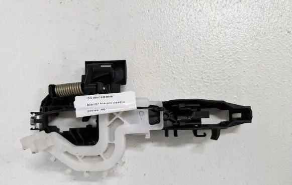 KIA Pro Cee'd II Front door coupe exterior handle/bracket 