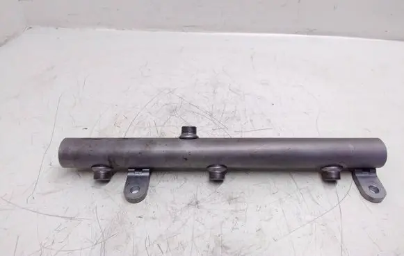 Mercedes-Benz CLS C219 Fuel main line pipe A6420700695