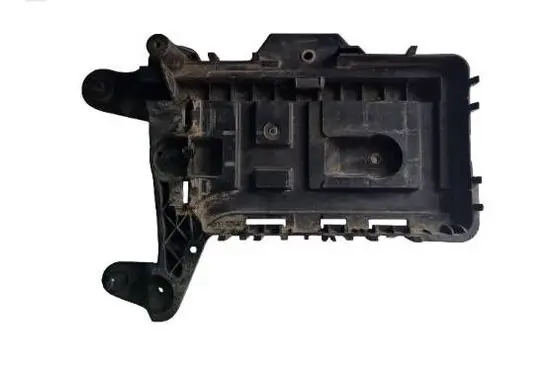 Volkswagen PASSAT B6 Battery tray 1K0915333