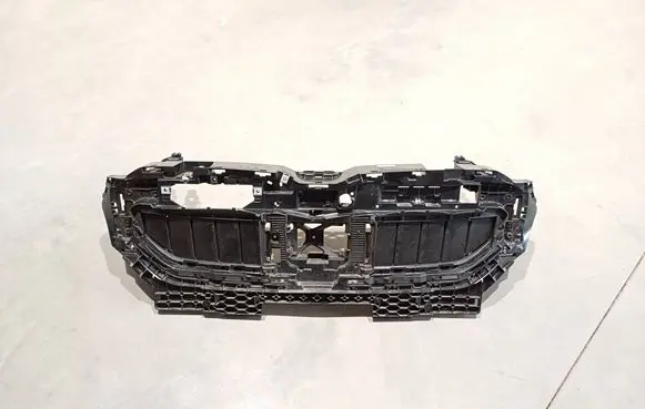 BMW 5 G60 Front bumper upper radiator grill 5A09B52 116067110