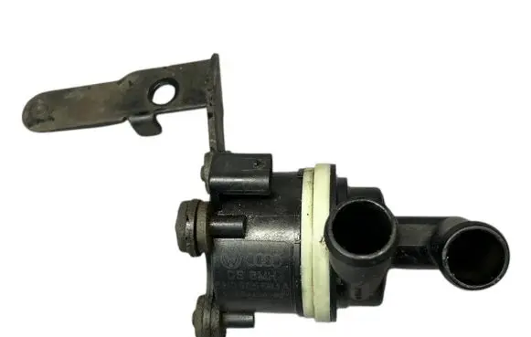 Volkswagen Caddy Electric auxiliary coolant/water pump 5N0965561A