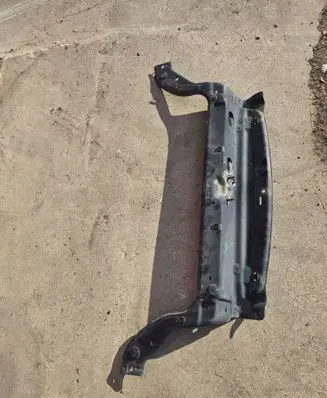 Top upper radiator support slam panel