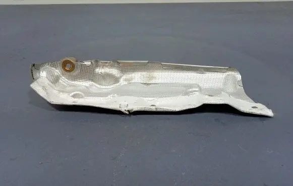 BMW X3 E83 Exhaust heat shield 8598172