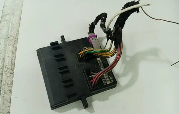 Audi A8 S8 D3 4E Comfort/convenience module 4E0907279J