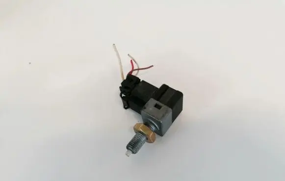 Hyundai Matrix Brake pedal sensor switch 9381038100 93810-38100