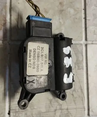 Volkswagen Golf Plus Air flap motor/actuator 3C1907511A CZ1168802860
