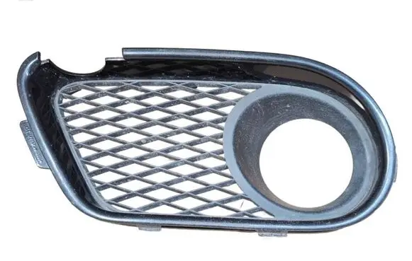Volkswagen Touareg I Front bumper lower grill 7L9853683