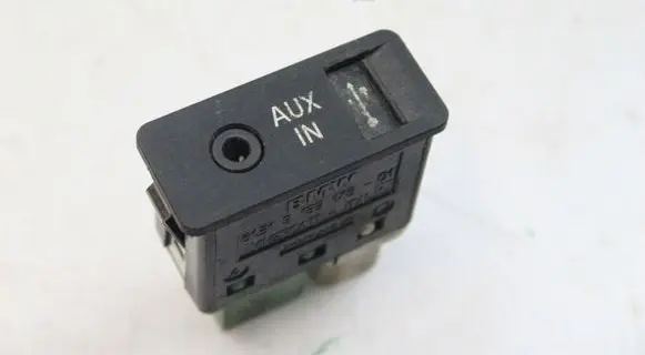 BMW X5M E70 AUX in-socket connector 9189176
