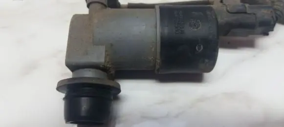 Nissan Qashqai Windscreen/windshield washer pump 9641553880 9641553980