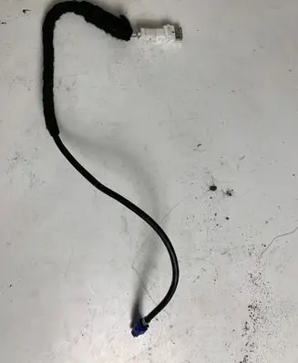 BMW 4 F32 F33 USB socket connector 74358543