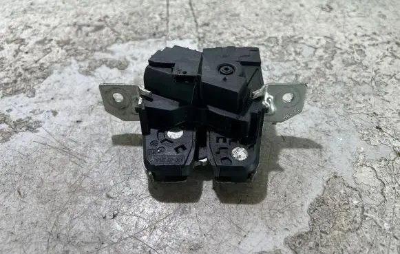 Mercedes-Benz A W176 Tailgate/trunk/boot lock/catch/latch A2467400035